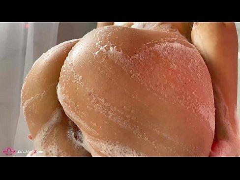 ❤️ Bruneta masturbuje kundu vibrátorem až k intenzivnímu orgasmu ve sprše Tvrdé porno u nás ☑