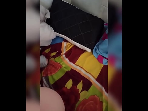 ❤️ Moje spolubydlící zůstává doma sama, protože její manžel jede na dovolenou a já využívám příležitosti, abych ji ošukal a naplnil jí prdelku mlékem. Tvrdé porno u nás ☑